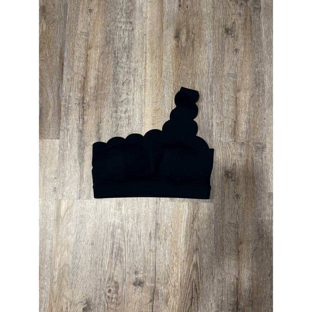 Scalloped Black Sports Bra